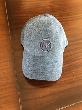 NWT MICHAEL Michael Kors Chambray Blue Spring Hat